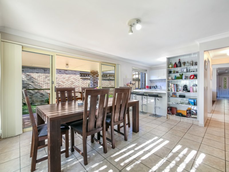 Photo - 44 Hillsborough Close, Robina QLD 4226 - Image 5