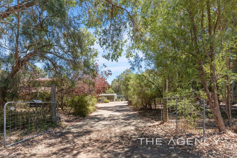 Photo - 44 Hinkler Road, Kalamunda WA 6076 - Image 2