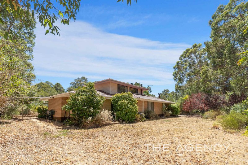 Photo - 44 Hinkler Road, Kalamunda WA 6076 - Image 3