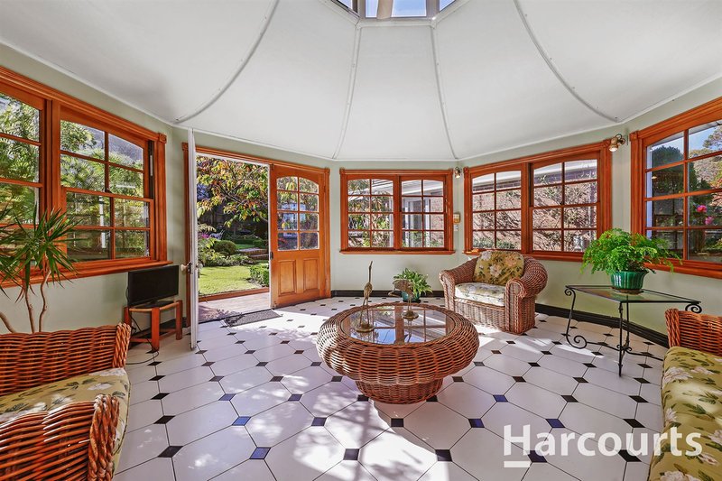 Photo - 44 Holyrood Drive, Vermont VIC 3133 - Image 5