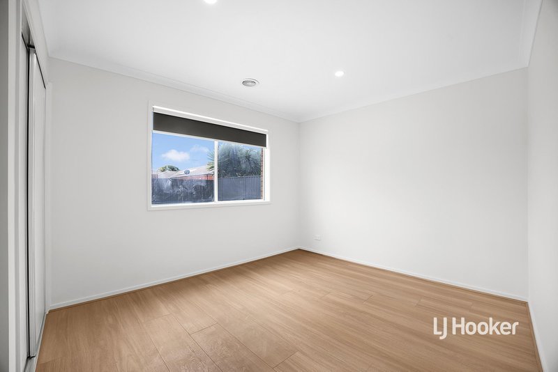 Photo - 44 Hope Way, Tarneit VIC 3029 - Image 10