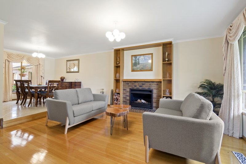 Photo - 44 Hopetoun Road, Werribee VIC 3030 - Image 5