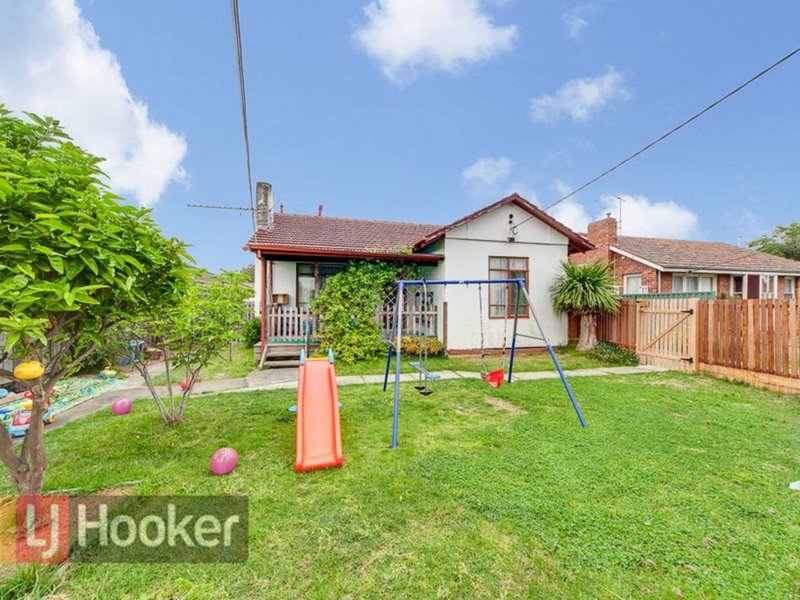 Photo - 44 Hughes Crescent, Dandenong North VIC 3175 - Image 9