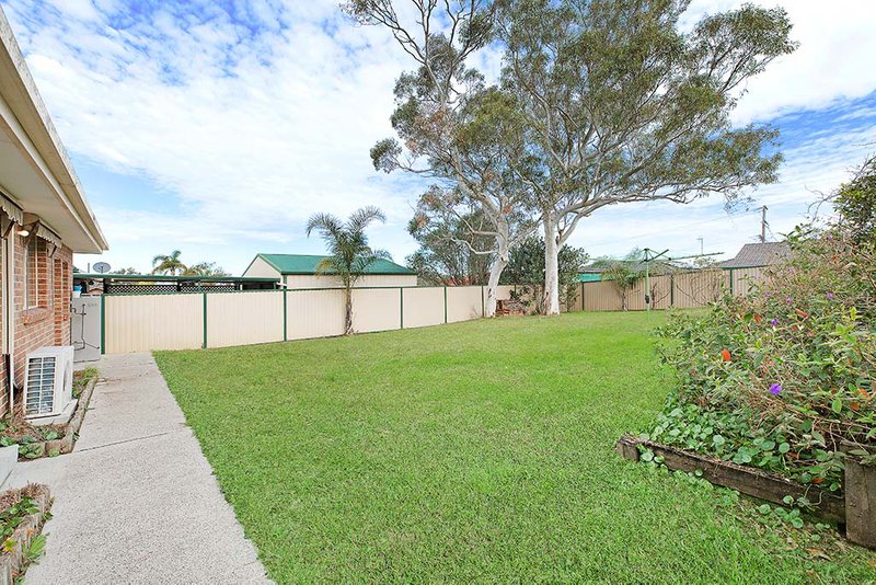 Photo - 44 Iluka Ave , San Remo NSW 2262 - Image 10