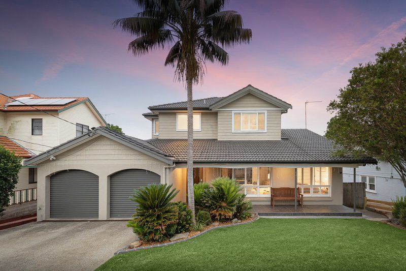 Photo - 44 Inglebar Avenue, Allambie Heights NSW 2100 - Image 2