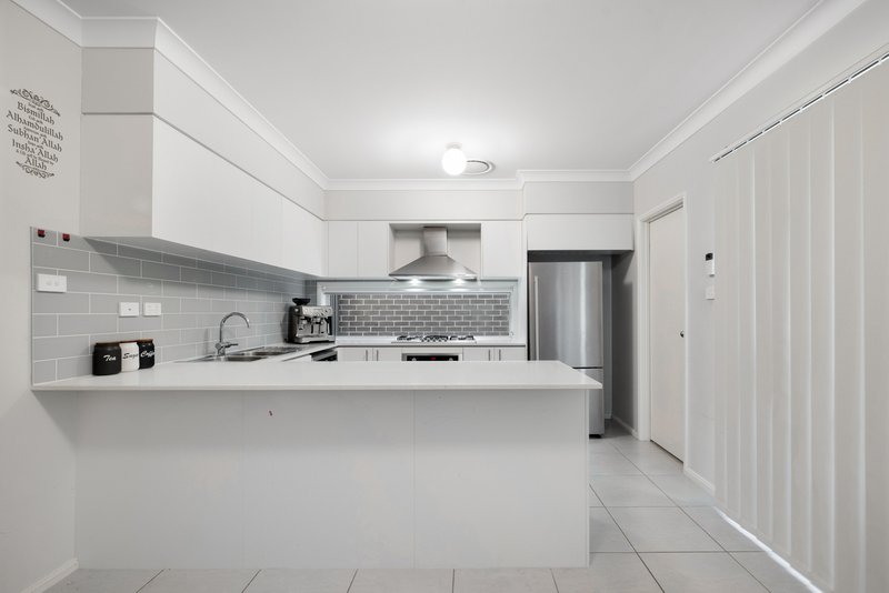 Photo - 44 Islington Street, Denham Court NSW 2565 - Image 5