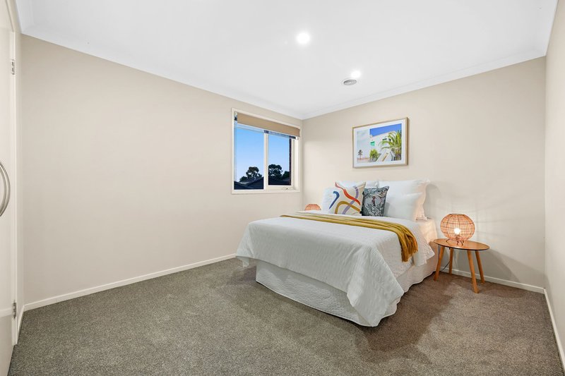 Photo - 44 Jack William Way, Berwick VIC 3806 - Image 13