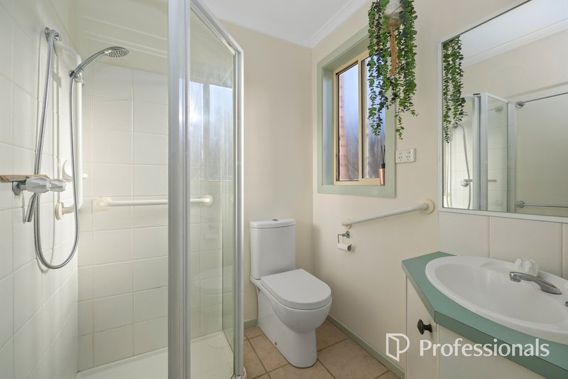 Photo - 44 Jarryd Crescent, Berwick VIC 3806 - Image 16