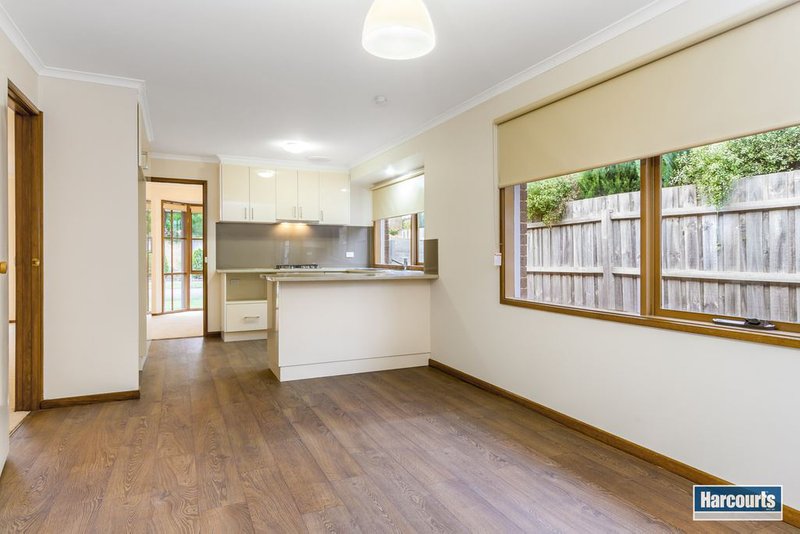 Photo - 44 Jenola Parade, Wantirna South VIC 3152 - Image 5