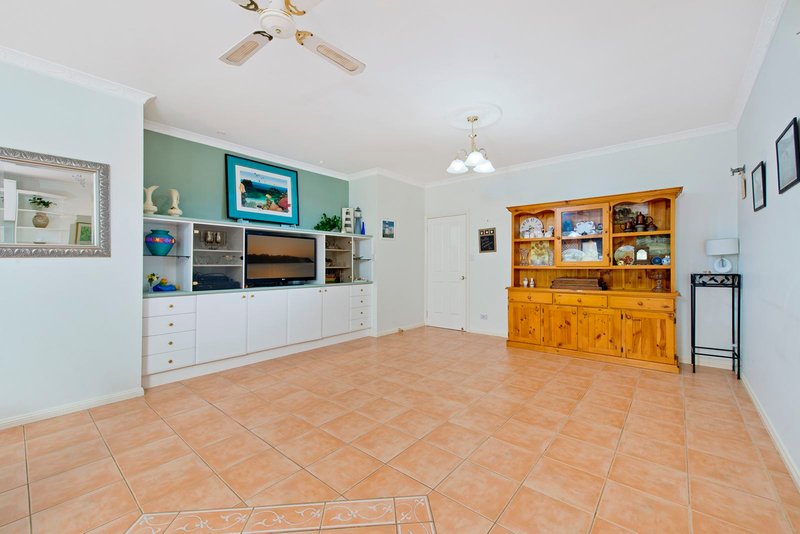 Photo - 44 Jonas Absalom Drive, Port Macquarie NSW 2444 - Image 5