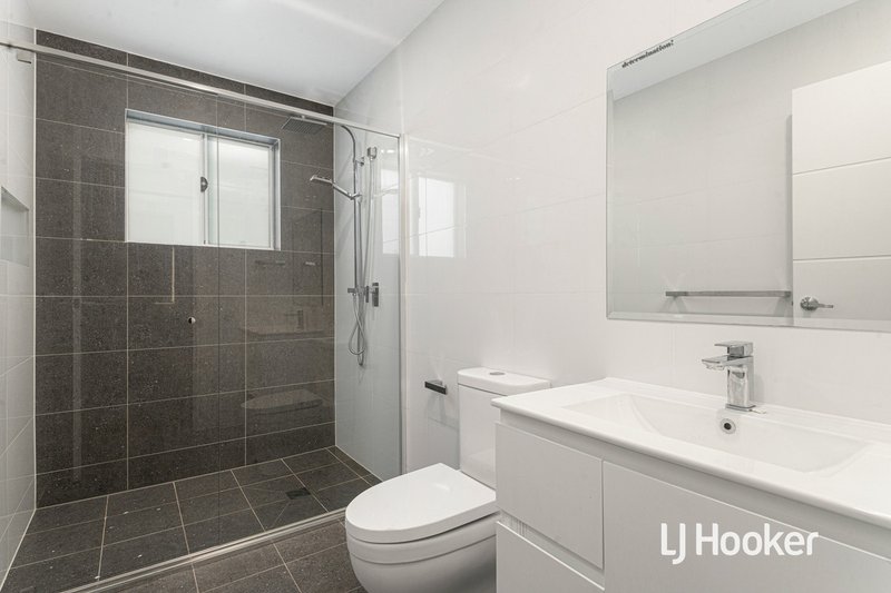 Photo - 44 Ketley Circuit, Marsden Park NSW 2765 - Image 10