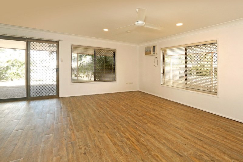 Photo - 44 Kingfisher Parade, Norman Gardens QLD 4701 - Image 3