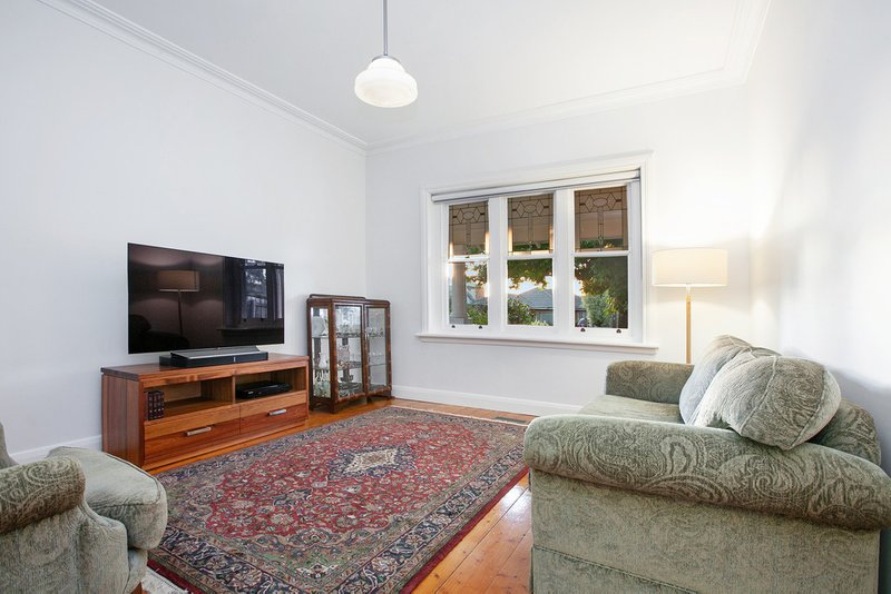 Photo - 44 Kinsale Street, Reservoir VIC 3073 - Image 2