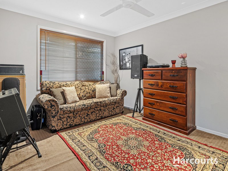 Photo - 44 Kirri Avenue, Petrie QLD 4502 - Image 11