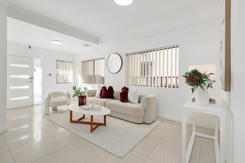 Photo - 44 Knox Street, Belmore NSW 2192 - Image 3
