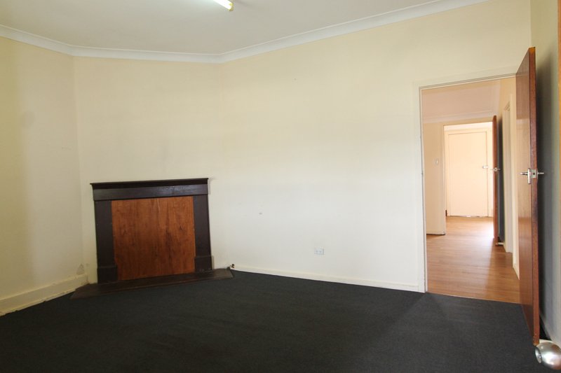 Photo - 44 Lascelles Street, Braidwood NSW 2622 - Image 11