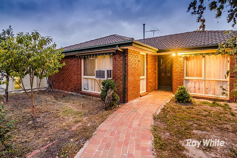 44 Lawless Drive, Cranbourne North VIC 3977