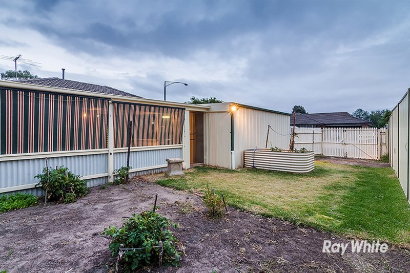 Photo - 44 Lawless Drive, Cranbourne North VIC 3977 - Image 13