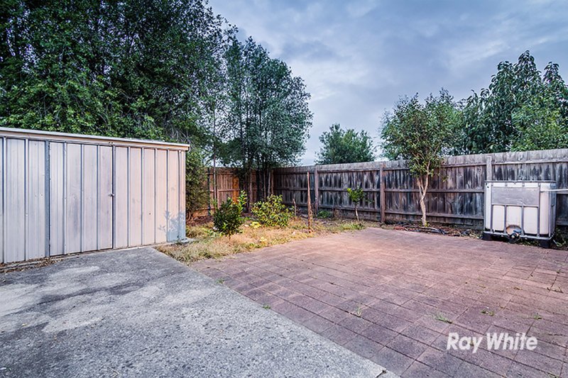 Photo - 44 Lawless Drive, Cranbourne North VIC 3977 - Image 14