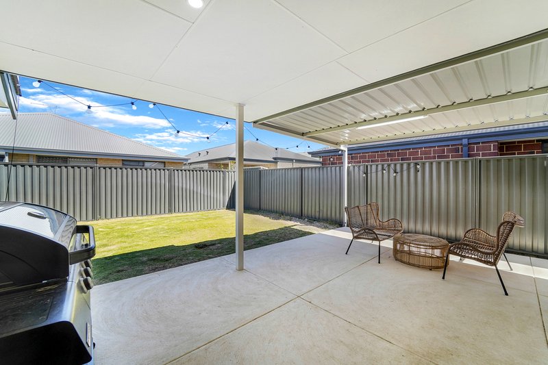 Photo - 44 Laylock Avenue, Aveley WA 6069 - Image 25