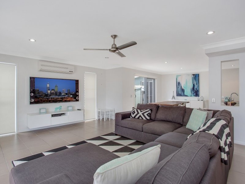 Photo - 44 Lillie Street, Burleigh Waters QLD 4220 - Image 6