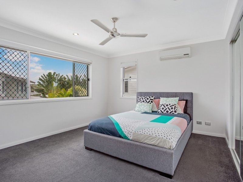 Photo - 44 Lillie Street, Burleigh Waters QLD 4220 - Image 8