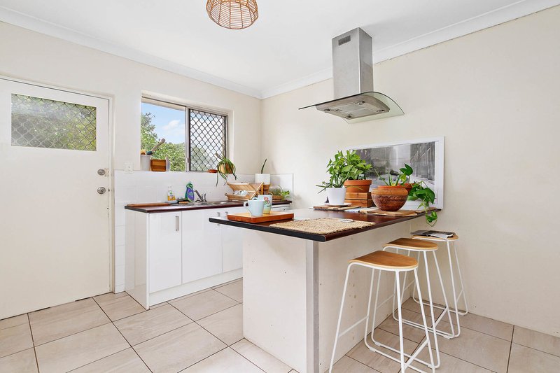 Photo - 4/4 Lutana Street, Stafford QLD 4053 - Image 2