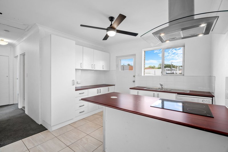 Photo - 4/4 Lutana Street, Stafford QLD 4053 - Image 4