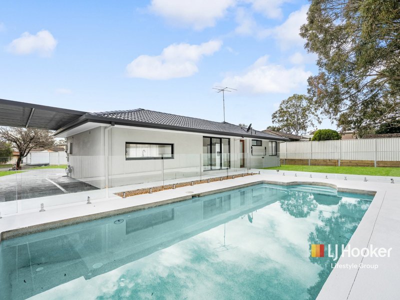 Photo - 44 Mackillop Crescent, St Helens Park NSW 2560 - Image 2