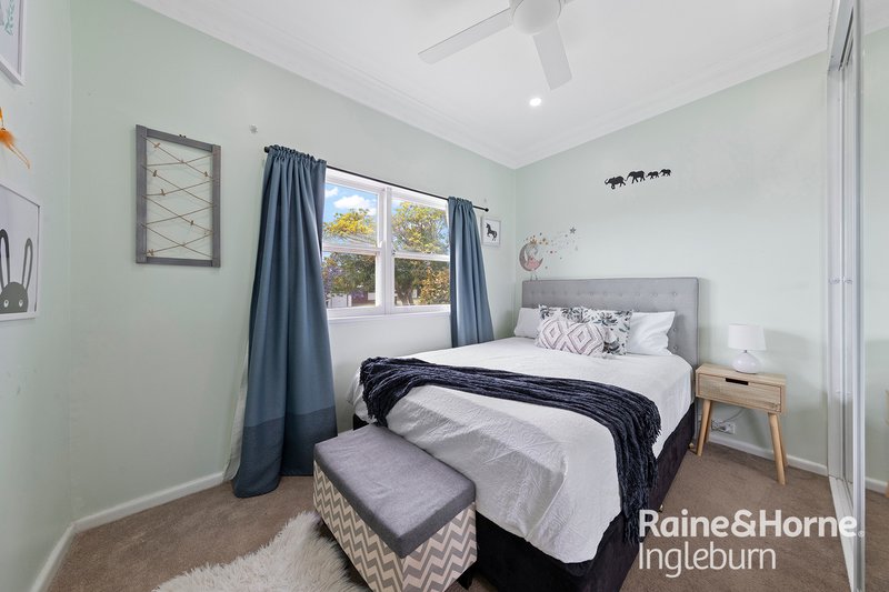 Photo - 44 Macquarie Avenue, Campbelltown NSW 2560 - Image 8