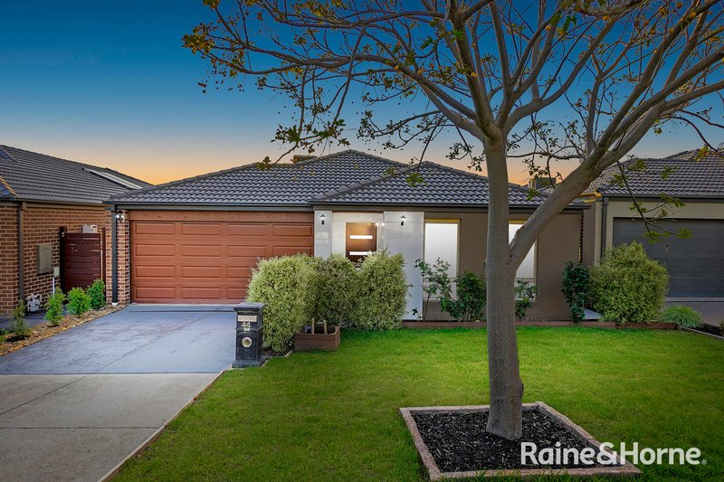 44 Macumba Drive, Clyde North VIC 3978