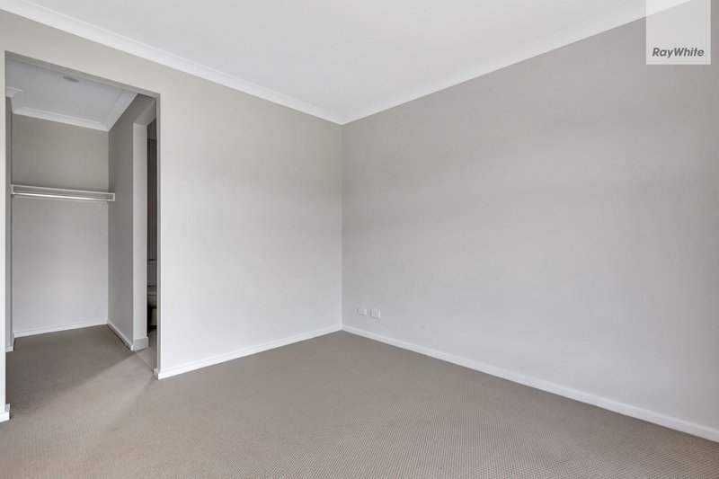 Photo - 44 Mallaig Drive, Beveridge VIC 3753 - Image 6