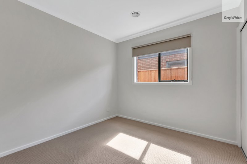 Photo - 44 Mallaig Drive, Beveridge VIC 3753 - Image 8