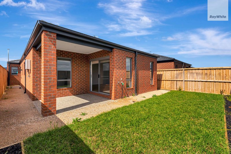 Photo - 44 Mallaig Drive, Beveridge VIC 3753 - Image 12
