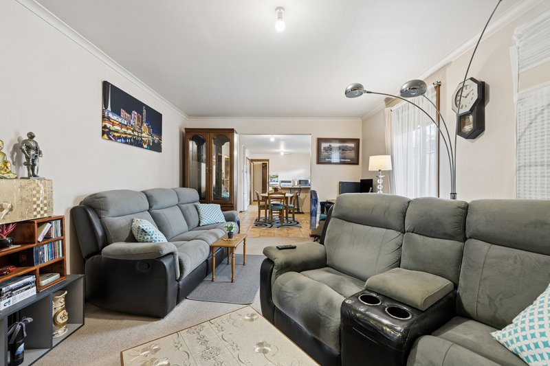 Photo - 44 Mambourin Street, Werribee VIC 3030 - Image 12
