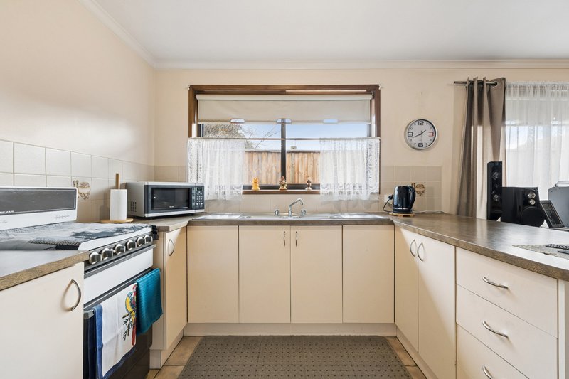 Photo - 44 Mambourin Street, Werribee VIC 3030 - Image 13