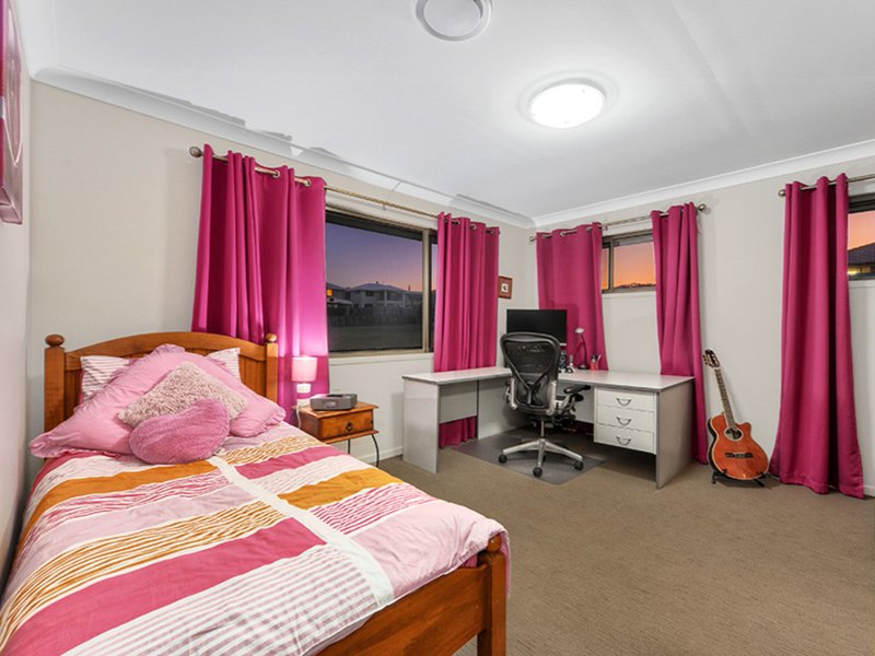 Photo - 44 Matisse Street, Carseldine QLD 4034 - Image 15