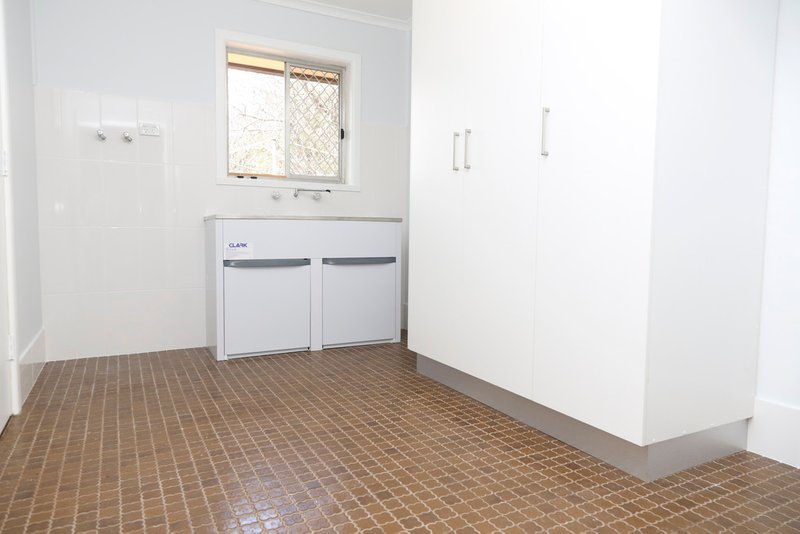 Photo - 44 Merrigal Street, Griffith NSW 2680 - Image 17