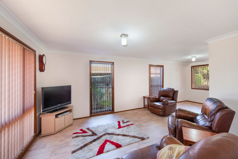 Photo - 44 Merrow Street, Mount Warren Park QLD 4207 - Image 11