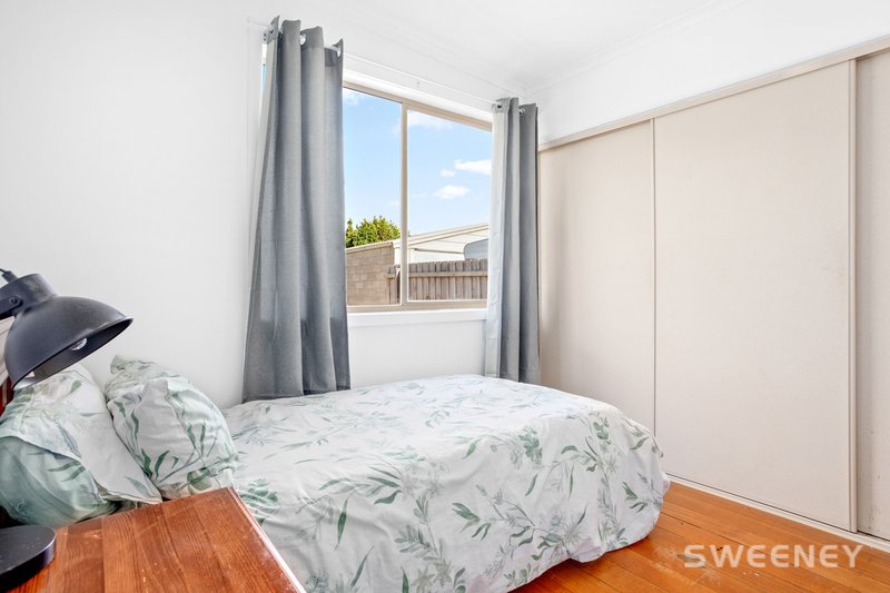 Photo - 44 Merton Street, Altona Meadows VIC 3028 - Image 10