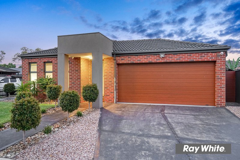 Photo - 44 Millendon Blvd , Tarneit VIC 3029 - Image 2