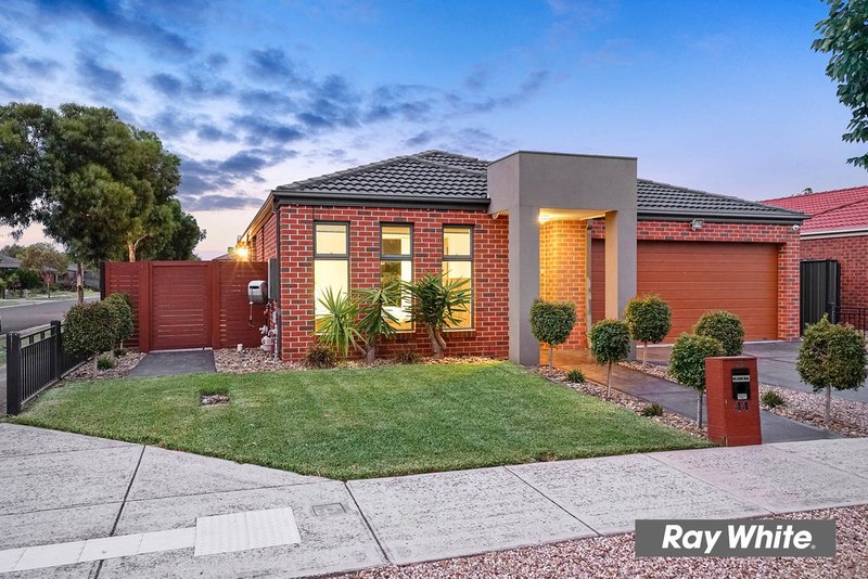 Photo - 44 Millendon Blvd , Tarneit VIC 3029 - Image 3