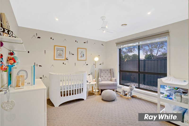 Photo - 44 Millendon Blvd , Tarneit VIC 3029 - Image 12