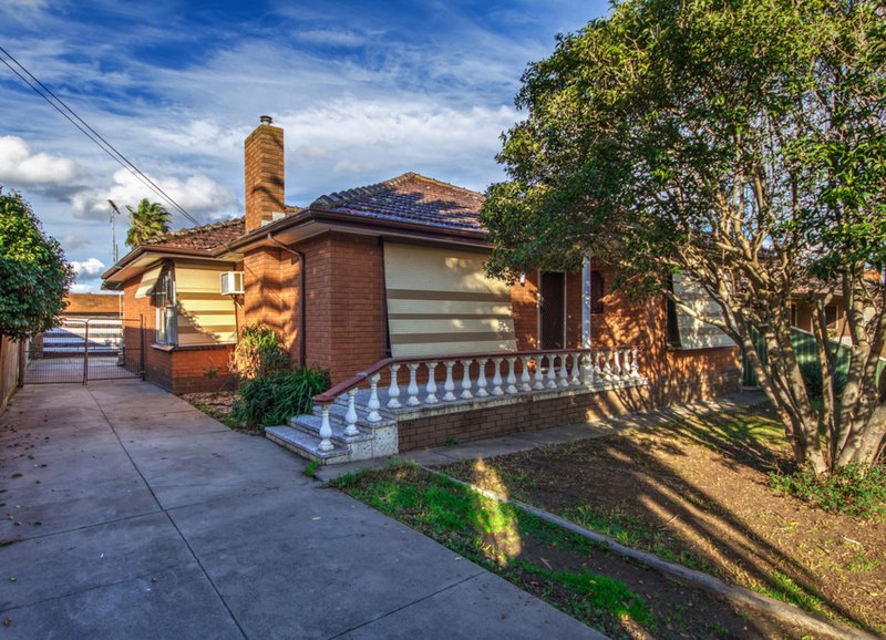 Photo - 44 Moffat Street, St Albans VIC 3021 - Image 2