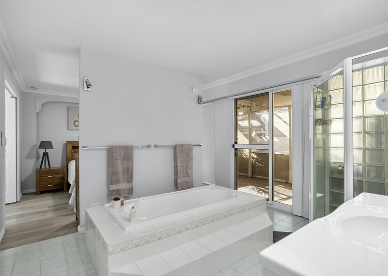 Photo - 44 Molong Road, Old Bar NSW 2430 - Image 6