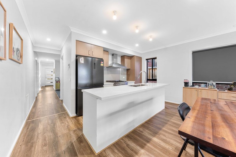 Photo - 44 Monakeeba Boulevard, Woodstock VIC 3751 - Image 2