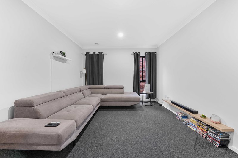 Photo - 44 Monakeeba Boulevard, Woodstock VIC 3751 - Image 5