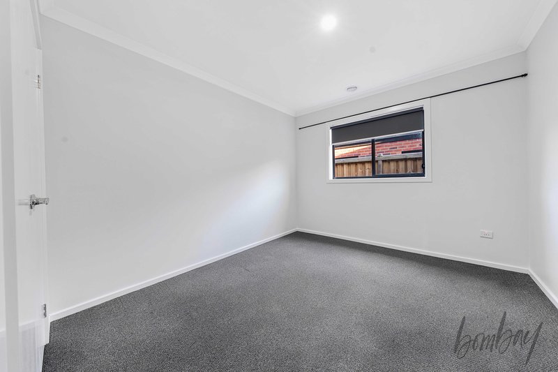 Photo - 44 Monakeeba Boulevard, Woodstock VIC 3751 - Image 8