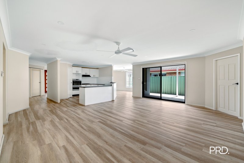 Photo - 44 Monarch Circuit, Glenmore Park NSW 2745 - Image 4