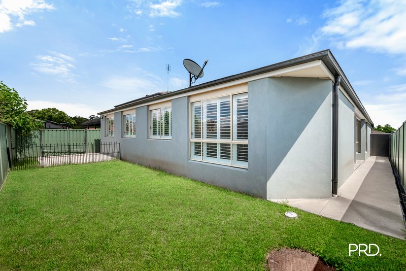 Photo - 44 Monarch Circuit, Glenmore Park NSW 2745 - Image 12
